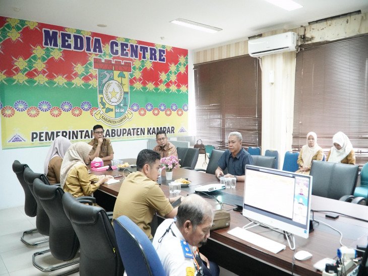 85B647DE-9306-46EF-B1EB-3560DFF069D4