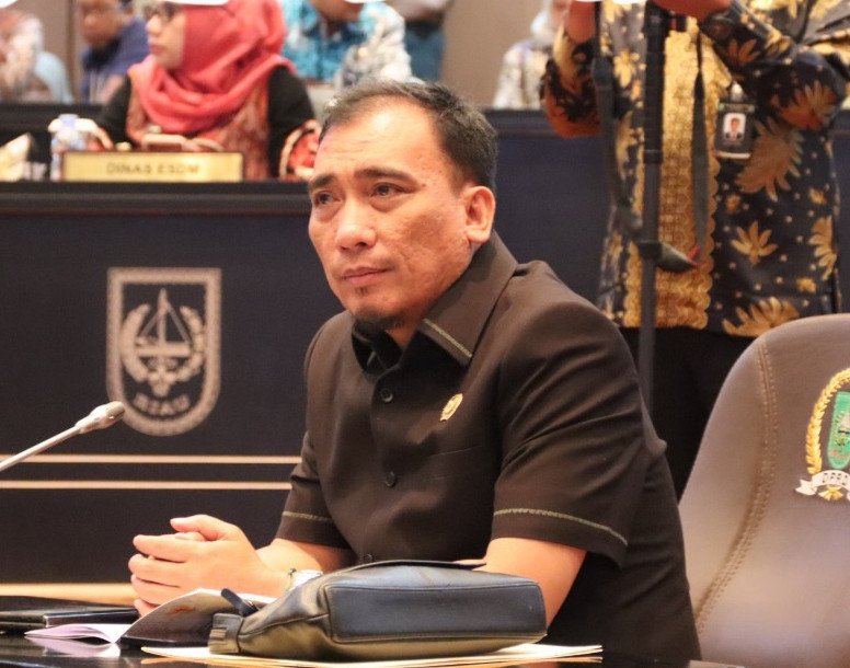 DC6A3905-723C-4F23-8AA8-45129D8F1ADD